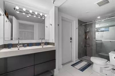 445 Poinciana Dr #1530, Sunny Isles Beach, FL 33160 - Photo 19