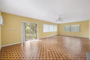 10262 SW 27th St, Miami, FL 33165 - Photo 7