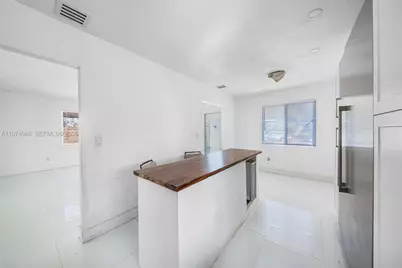 276 NW 40th St, Miami, FL 33127 - Photo 13