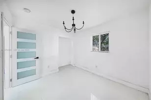 276 NW 40th St, Miami, FL 33127 - Photo 23