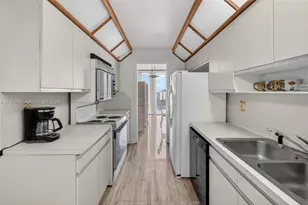 19355 Turnberry Way, Aventura, FL 33180 - Photo 25