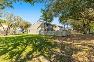 11180 NW 35th St, Sunrise, FL 33351 - Photo 5