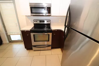 6835 Rue Versailles #205, Miami Beach, FL 33141 - Photo 7