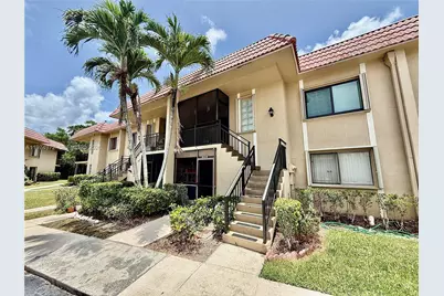 318 Lakeview Dr #203, Weston, FL 33326 - Photo 1