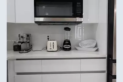 1649 NE 8th Ave, Fort Lauderdale, FL 33305 - Photo 5