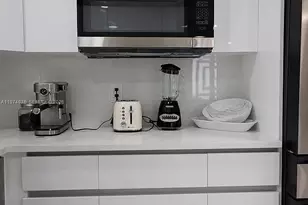 1649 NE 8th Ave, Fort Lauderdale, FL 33305 - Photo 5