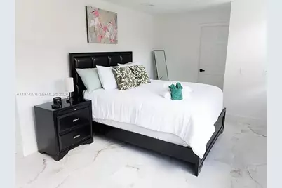 1649 NE 8th Ave, Fort Lauderdale, FL 33305 - Photo 11