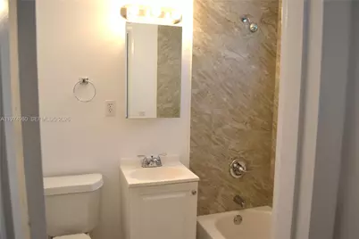 1035 SW 4th St #2, Miami, FL 33130 - Photo 11