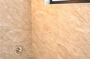 1035 SW 4th St, Miami, FL 33130 - Photo 9