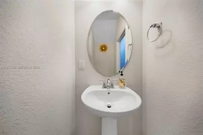 932 Banyan Dr #, Hollywood, FL 33021 - Photo 11