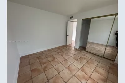 211 W 33rd St #2, Hialeah, FL 33012 - Photo 9