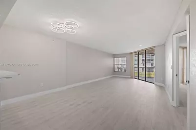 7641 Granville Dr #209, Tamarac, FL 33321 - Photo 5