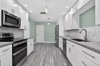7613 NW 67th Ave, Tamarac, FL 33321 - Photo 31