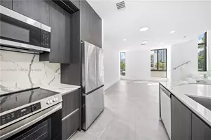 526 SW 2nd St, Miami, FL 33130 - Photo 5