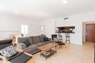 31 SE 5th St, Miami, FL 33131 - Photo 3