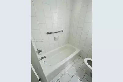 840 81st St #3, Miami Beach, FL 33141 - Photo 9