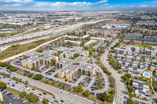 8615 NW 8th St, Miami, FL 33126 - Photo 23