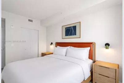 11 NE 6th St #2104, Miami, FL 33132 - Photo 7