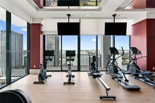 11 NE 6th St, Miami, FL 33132 - Photo 35