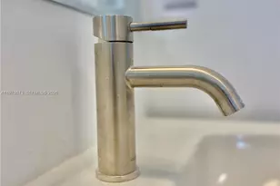 1560 NW 1st Ct, Miami, FL 33136 - Photo 1