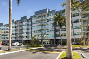 16558 NE 26th Ave, North Miami Beach, FL 33160 - Photo 21
