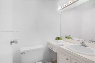 3625 N Country Club Dr, Aventura, FL 33180 - Photo 29