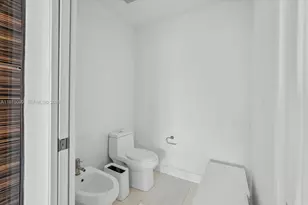 2020 N Bayshore Dr, Miami, FL 33137 - Photo 13