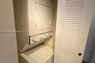 7630 Westwood Dr, Tamarac, FL 33321 - Photo 11