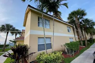 7630 Westwood Dr, Tamarac, FL 33321 - Photo 3