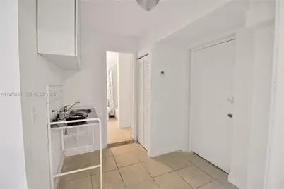 1160 W 26 Th  Ct, Riviera Beach, FL 33404 - Photo 9