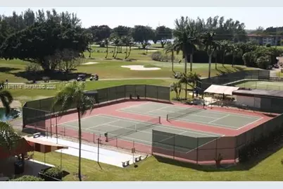 8962 S Hollybrook Blvd #202, Pembroke Pines, FL 33025 - Photo 31