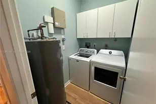 14911 SW 15th St, Pembroke Pines, FL 33027 - Photo 5