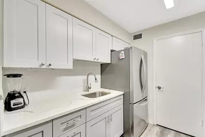 2445 NW 33rd St #1410, Oakland Park, FL 33309 - Photo 13