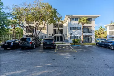 2445 SW 18th Ter #123, Fort Lauderdale, FL 33315 - Photo 27