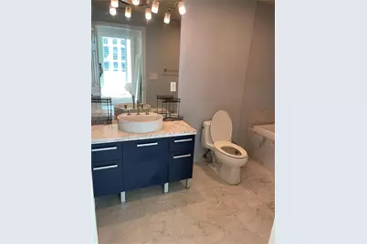 253 NE 2nd St #2304, Miami, FL 33132 - Photo 9
