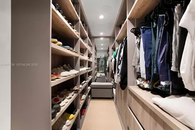 90 SW 3rd St #PH-14, Miami, FL 33130 - Photo 13