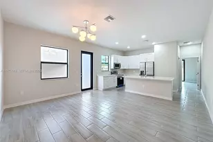 410 NW 41st St, Oakland Park, FL 33309 - Photo 9