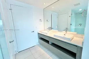 460 NE 28th St, Miami, FL 33137 - Photo 11