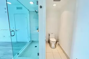 460 NE 28th St, Miami, FL 33137 - Photo 9