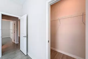 406 NW 41st St, Oakland Park, FL 33309 - Photo 17