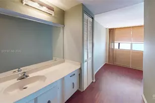 600 Three Islands Boulevard, Hallandale Beach, FL 33009 - Photo 21