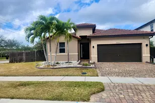 4103 NE 20th St, Homestead, FL 33033 - Photo 1