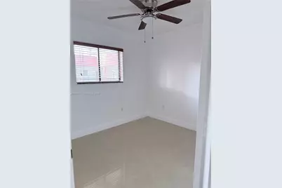 5460 W 21st Ct #413, Hialeah, FL 33016 - Photo 13