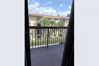 5460 W 21st Ct #413, Hialeah, FL 33016 - Photo 5