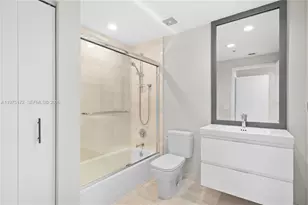 17301 Biscayne Blvd, North Miami Beach, FL 33160 - Photo 19