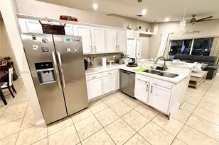 12718 SW 47th St, Miramar, FL 33027 - Photo 7