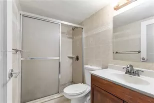 7906 NW 74th Ave, Tamarac, FL 33321 - Photo 33