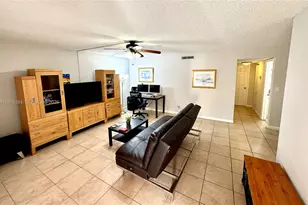 6900 SW 39th St, Davie, FL 33314 - Photo 3