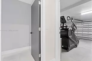 14412 Rosewood Rd, Miami Lakes, FL 33014 - Photo 49