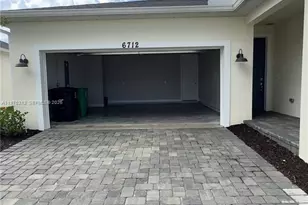 6712 NW Cloverdale Ave, Port Saint Lucie, FL 34987 - Photo 7